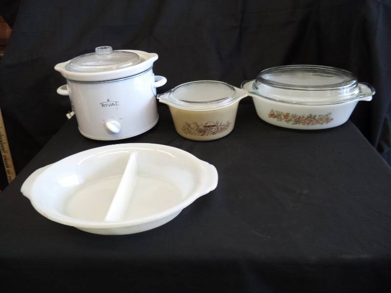 lot 2075 image: White Pyrex and Crock Pot Lot