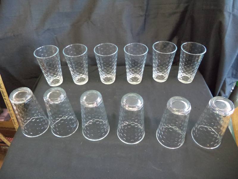 lot 2077 image: Water or Tea Glasses 12 Total