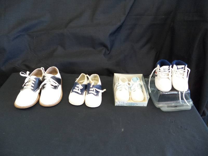 lot 2086 image: BabyToddler Shoe Lot- Some Appear New