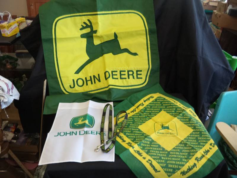 lot 2097 image: John Deere Lot- Flags and More