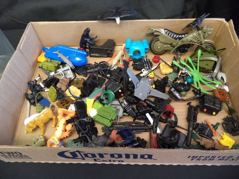 lot 2104 image: FlatJar of Plastic Toy Figurines and Other