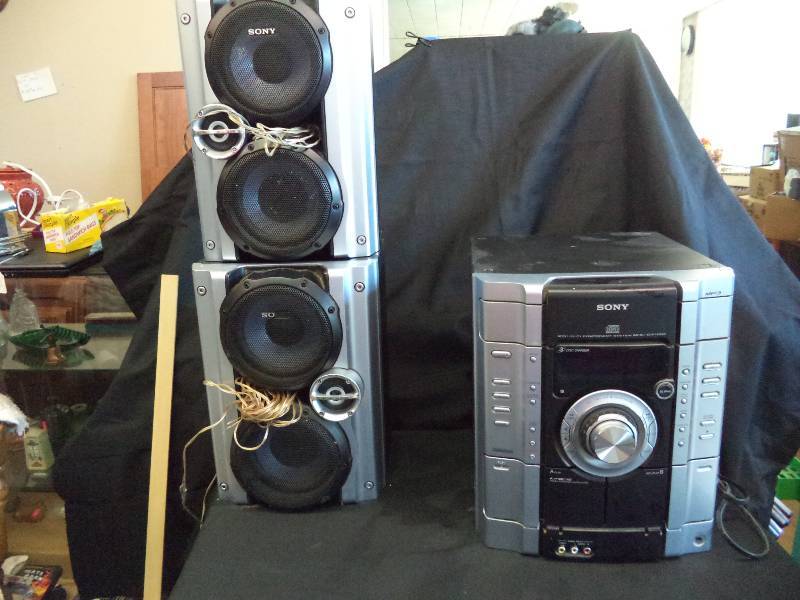 lot 2109 image: Sony MicroMini Stereo System