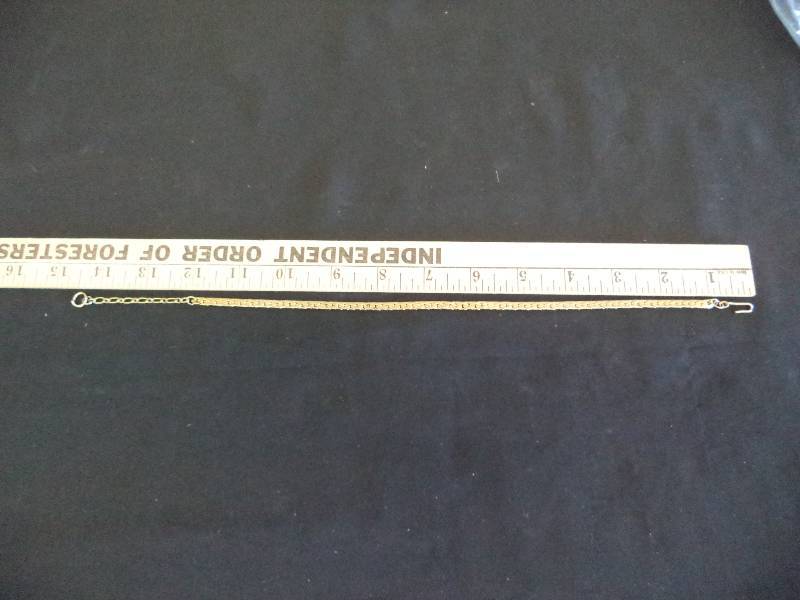 lot 2132 image: Neckalace 14.5 Inches  Appears Vintage