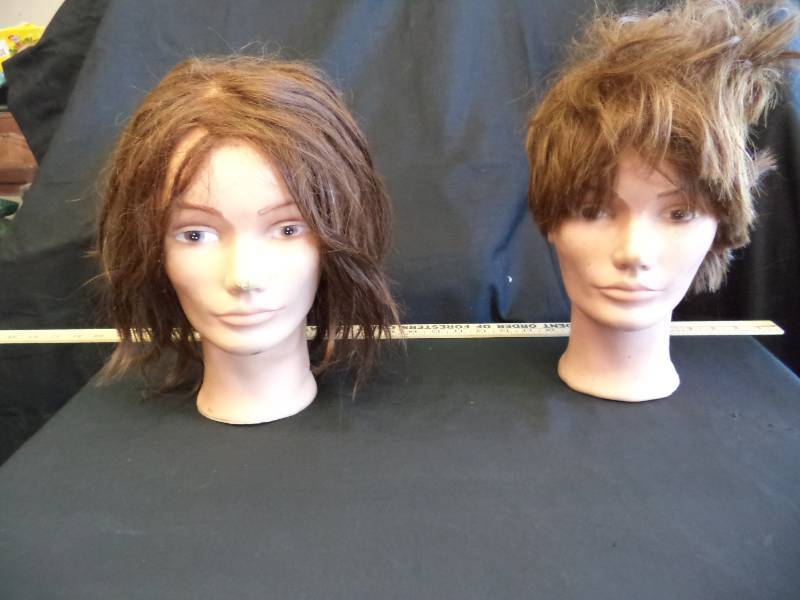 lot 2133 image: 2 Heads- Mannequin Styling