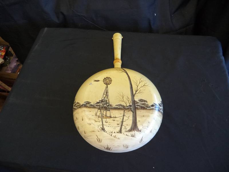 lot 2141 image: Hand Painted Skillet