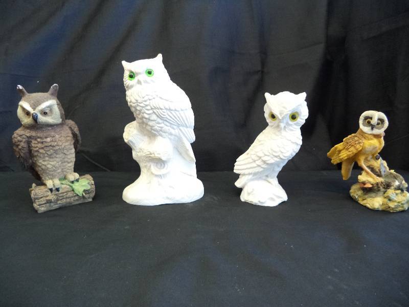 lot 2145 image: Owl Lot-4
