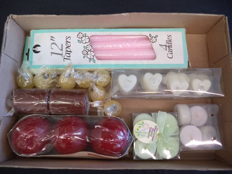 lot 2148 image: Flat of Assorted Candles