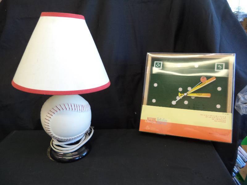 lot 2151 image: Baseball Theme- Lamp and Clock