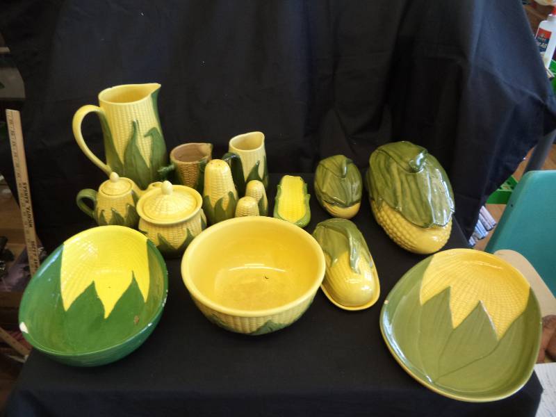 lot 2164 image: 15 Piece Dish Lot- CORN