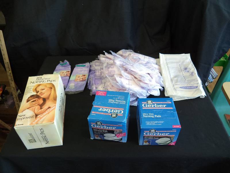 lot 2165 image: Nursing Pads- There Is a Bunch 