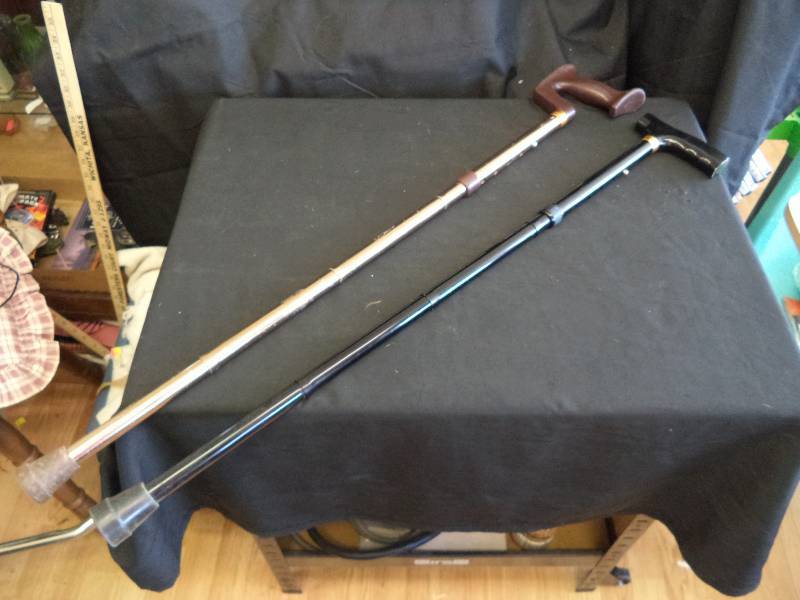 lot 2168 image: Foldable Walking Canes-2