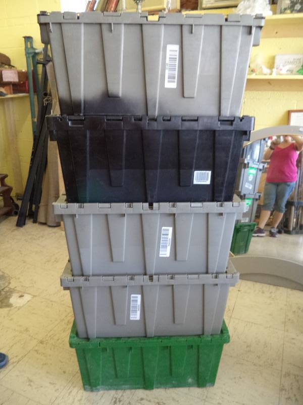 lot 2191 image: Heavy Duty Totes With Foldable Lids