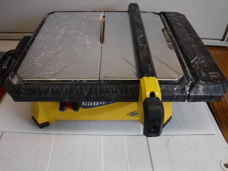 lot 1021 image: qep 650 xt tile saw