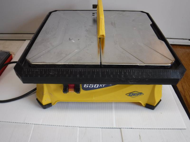 lot 1022 image: qep 650 xt tile saw