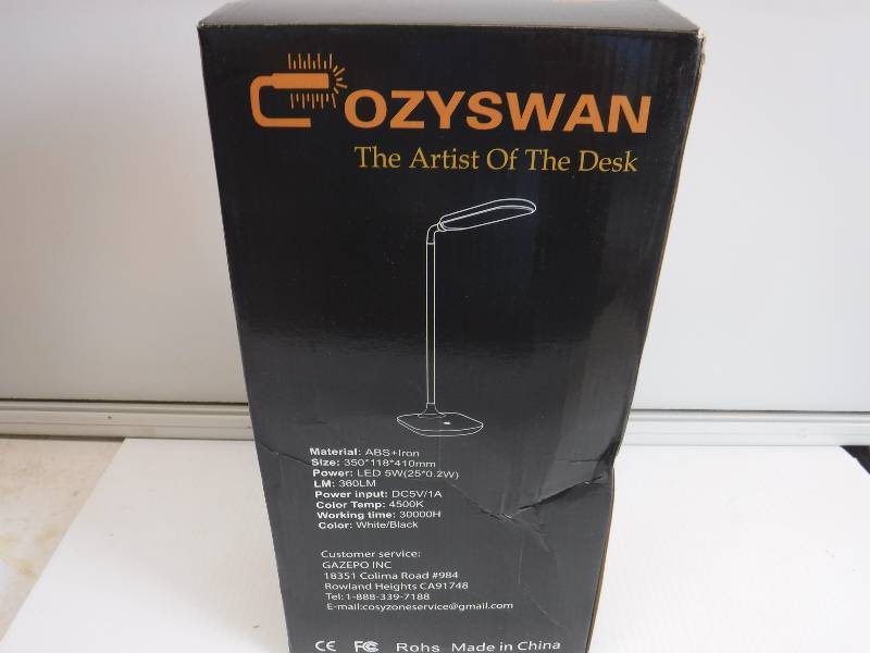 lot 1032 image: Led desk lamp