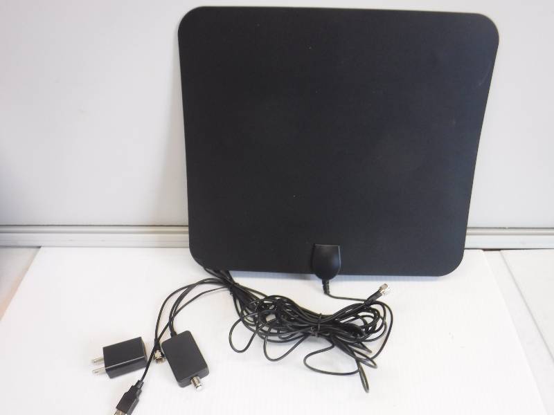 lot 1069 image: digital TV antenna