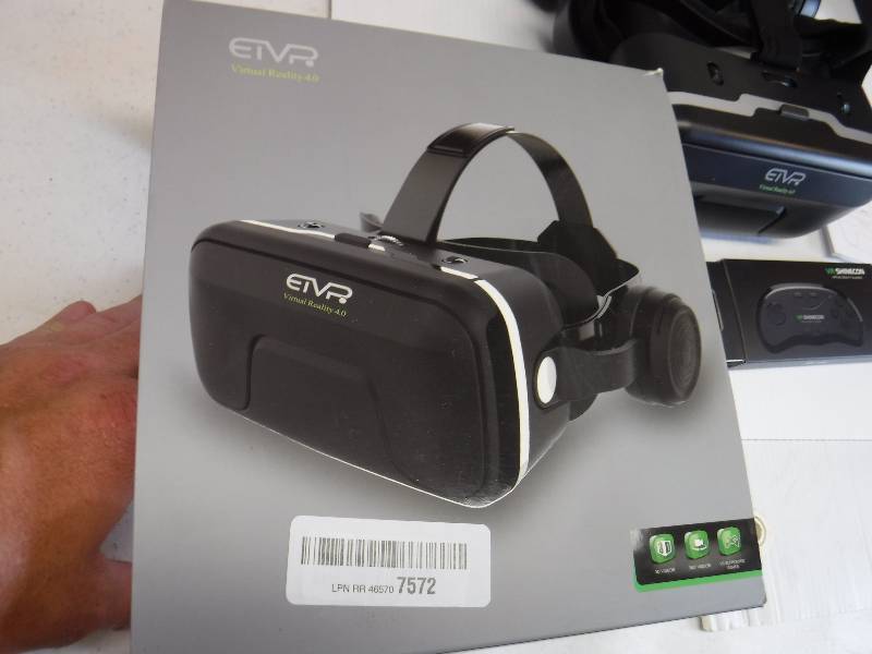 lot 1078 image: virtual reality glasses 4.0