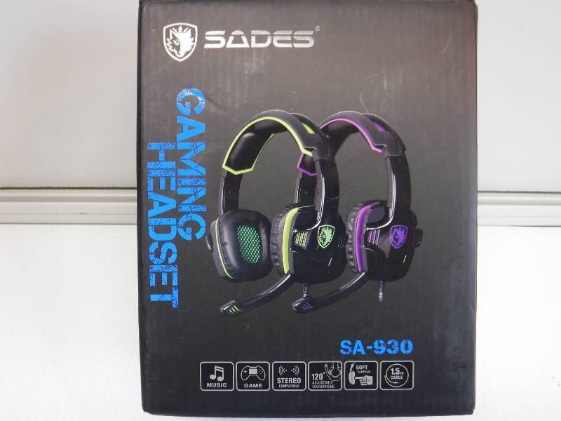 lot 1102 image: gaming headset
