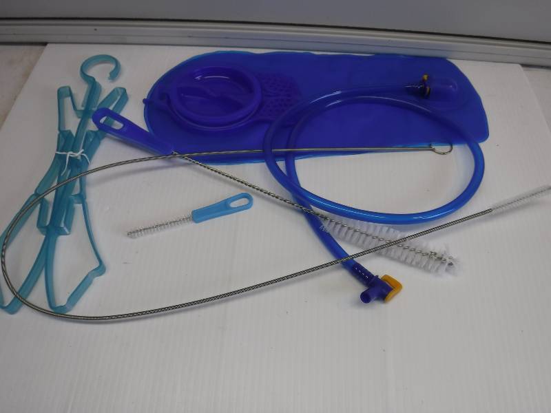 lot 1111 image: hydration pack cleaning kit