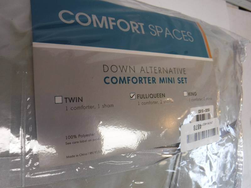 lot 1124 image: full comforter mini set