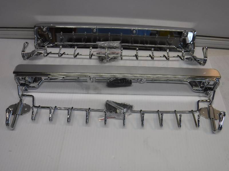 lot 1142 image: rio chrome shelf