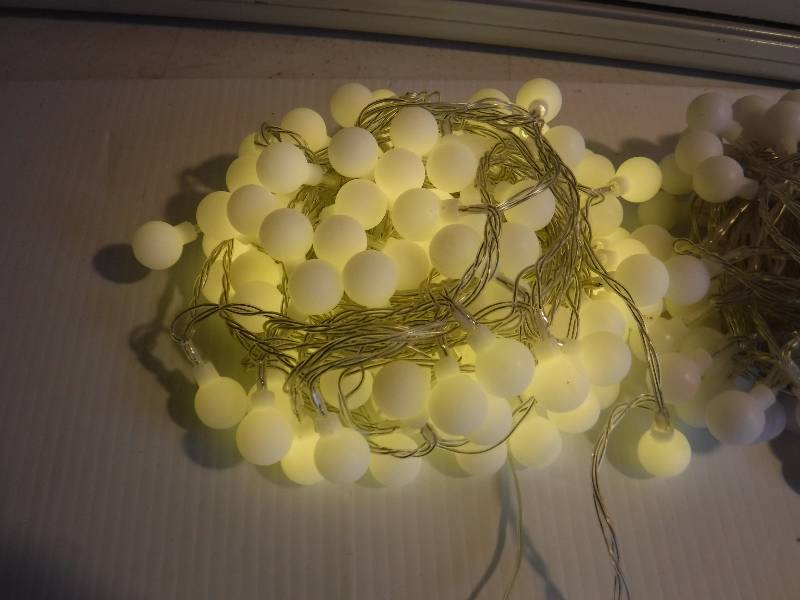 lot 1153 image: led string lights