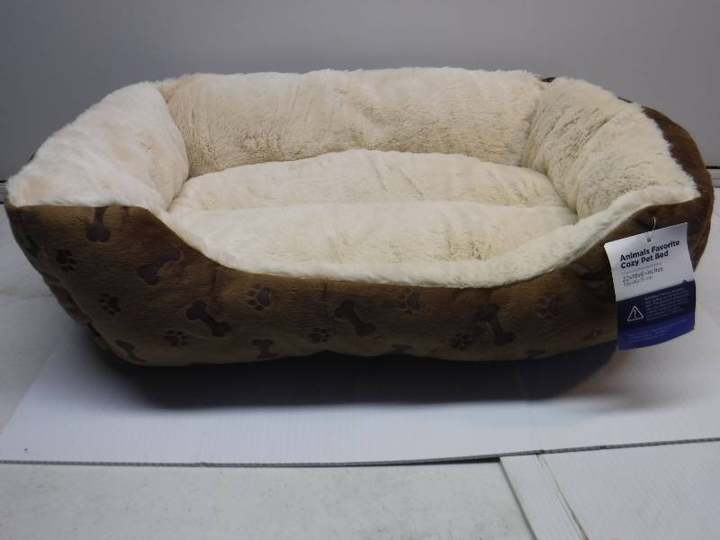 lot 1158 image: pet bed