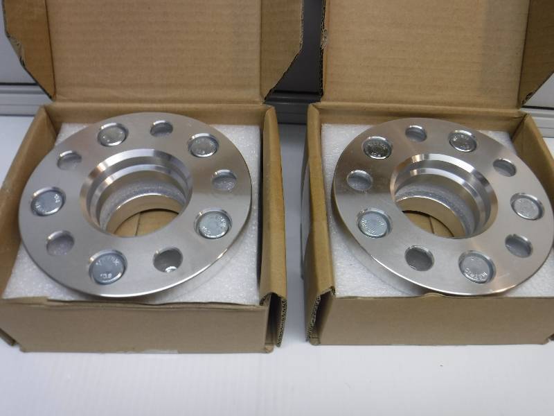 lot 1180 image: wheel spacers
