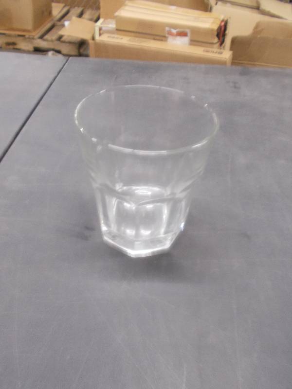 lot 7162 image: Glasses