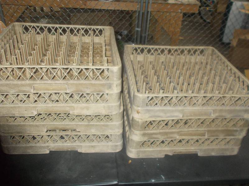 lot 7166 image: Dish racks