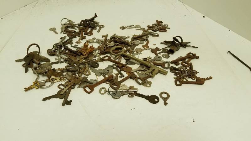 lot 1291 image: Really Old, Really Cool Old Keys - All Types
