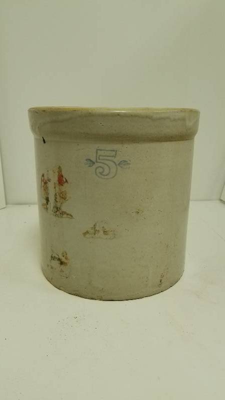 lot 1295 image: Old #5 Crock