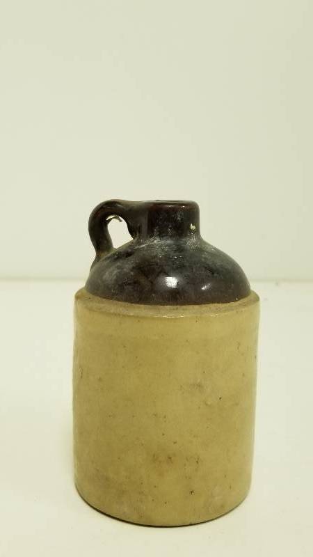 lot 1303 image: Old Mini Whiskey Jug - Pottery  Stoneware  Rare