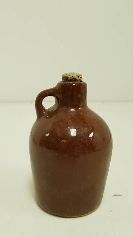 lot 1304 image: Old Mini Whiskey Jug - Pottery  Stoneware  Rare