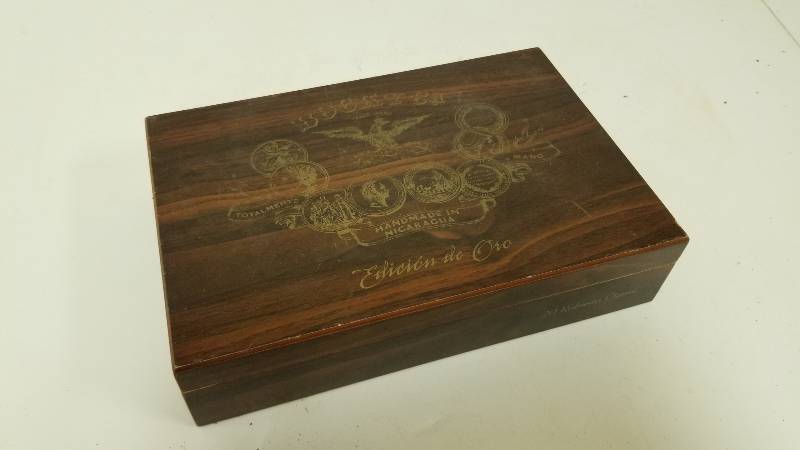 lot 1320 image: Cigar Box