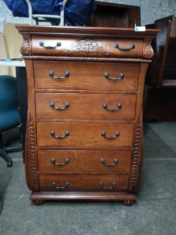 High Quality 6 Drawer Stand Up Dresser Antique Consignment