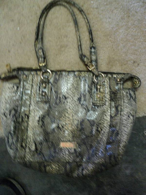 lot 1035 image: Jessica Simpson handbag