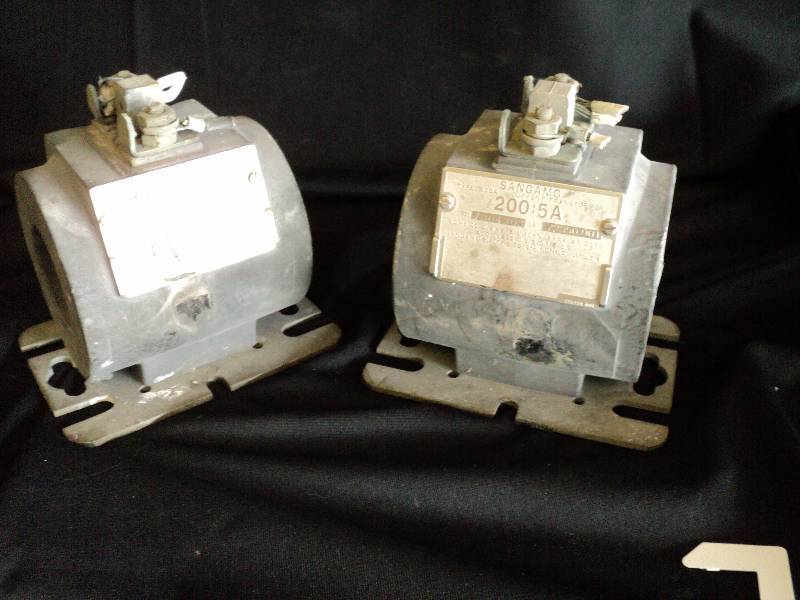 lot 1047 image: (2) CT lot Sangamo current transformers