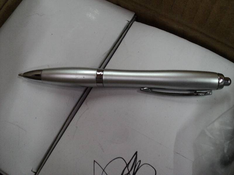 lot 1056 image: (1) case Sweda click pens