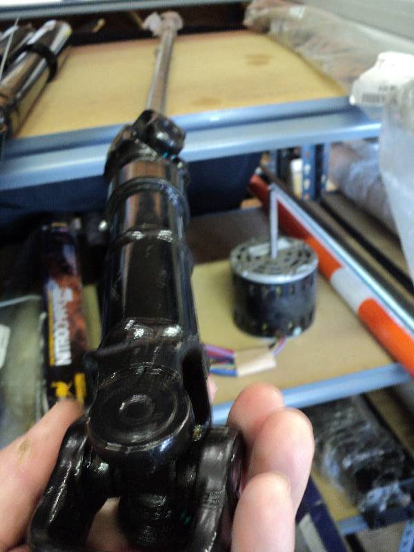 lot 1064 image: drive shaft U joint