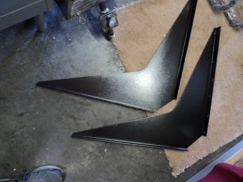 lot 1079 image: (1) pair shelf stabilizing brackets
