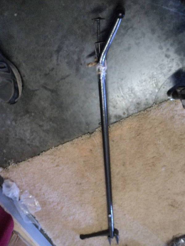lot 1097 image: weed pulling tool