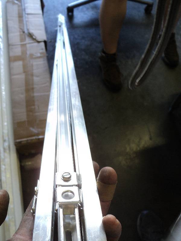 lot 1129 image: (4) CT lot aluminum track
