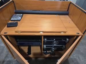 lot 47117 image: Professional Audio Equipment Rack Cabinet with Yamaha Amplifiers and Mixer