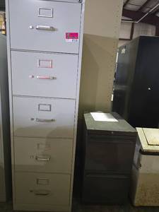 lot 47150 image: HON 5-Drawer Vertical File Cabinet