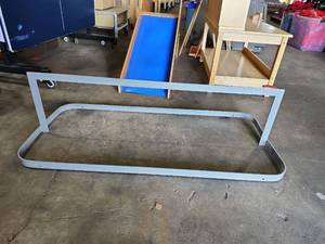 lot 47318 image: Metal Display Frame Stand Base