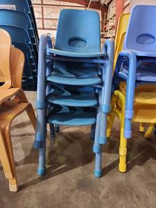 lot 47345 image: Stackable Plastic Chairs - Blue and Yellow Mixed Lot