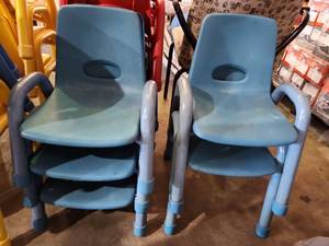 lot 47347 image: (5) Blue Plastic Stacking Chairs with Metal Frame, Varying Sizes