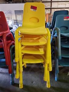 lot 47350 image: (4) Plastic Childrens Stackable Chairs - Yellow