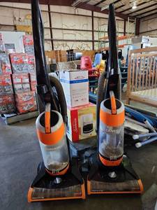 lot 47445 image: (2) Bissell CleanView Upright Vacuum with OnePass Technology